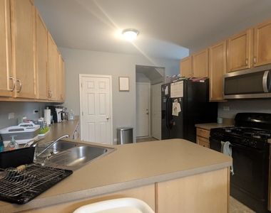 499 Brookside Drive - Photo Thumbnail 3