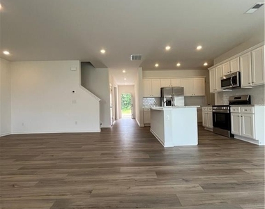 543 Madision Lakeview Drive - Photo Thumbnail 6