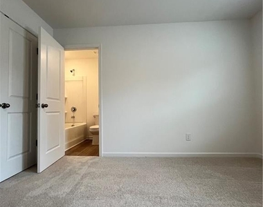 543 Madision Lakeview Drive - Photo Thumbnail 41