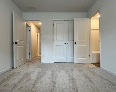 543 Madision Lakeview Drive - Photo Thumbnail 40
