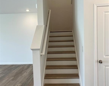 543 Madision Lakeview Drive - Photo Thumbnail 27