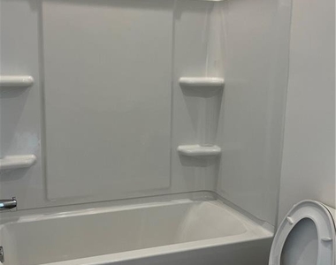 543 Madision Lakeview Drive - Photo Thumbnail 23