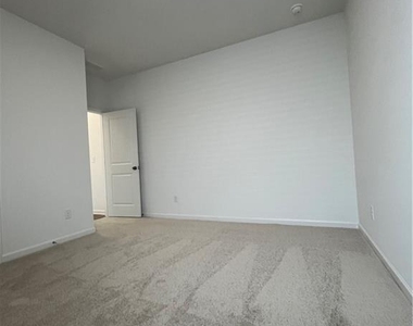 543 Madision Lakeview Drive - Photo Thumbnail 19