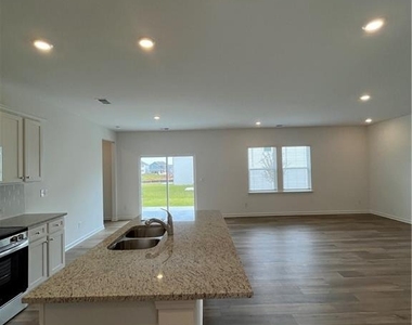543 Madision Lakeview Drive - Photo Thumbnail 10