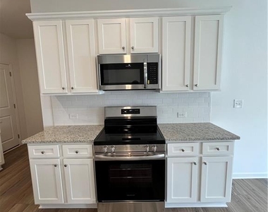 543 Madision Lakeview Drive - Photo Thumbnail 12