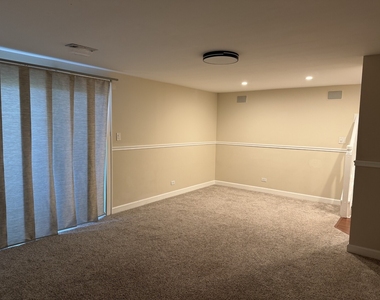 920 Royal Court - Photo Thumbnail 11