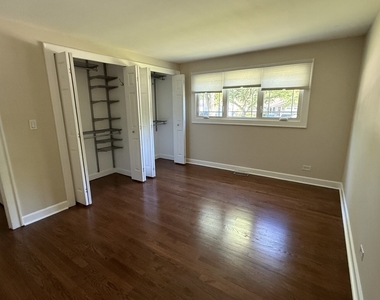 920 Royal Court - Photo Thumbnail 7