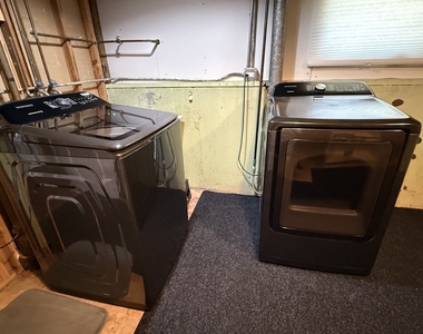 920 Royal Court - Photo Thumbnail 13