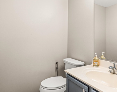 3472 Ravinia Circle - Photo Thumbnail 8