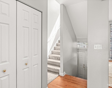 3472 Ravinia Circle - Photo Thumbnail 4
