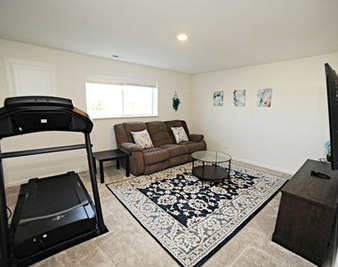 530 Cimmaron Circle - Photo Thumbnail 19