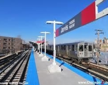 1706 W Jarvis Avenue - Photo Thumbnail 16
