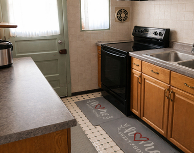 1706 W Jarvis Avenue - Photo Thumbnail 4