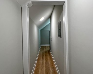 2702 S Homan Avenue - Photo Thumbnail 9