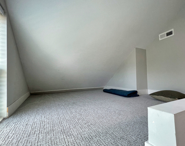 2702 S Homan Avenue - Photo Thumbnail 5