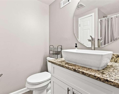 7155 Laurel Creek Drive - Photo Thumbnail 27