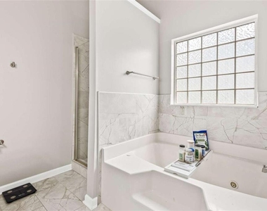 7155 Laurel Creek Drive - Photo Thumbnail 21