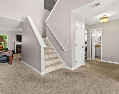 7155 Laurel Creek Drive - Photo Thumbnail 2