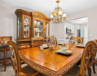 7155 Laurel Creek Drive - Photo Thumbnail 9