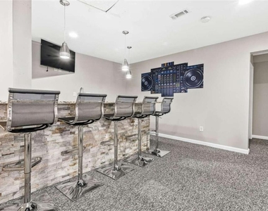 7155 Laurel Creek Drive - Photo Thumbnail 26