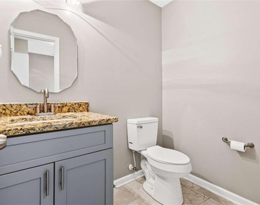 7155 Laurel Creek Drive - Photo Thumbnail 7