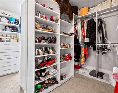 7155 Laurel Creek Drive - Photo Thumbnail 20