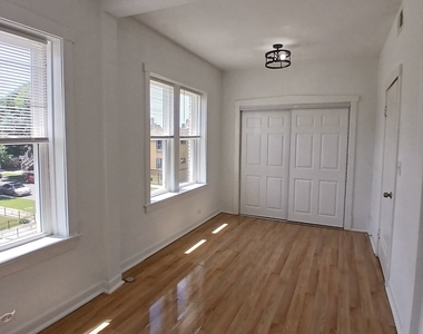 4652 W Palmer Street - Photo Thumbnail 6
