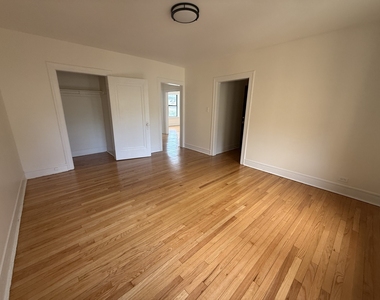 7351 N Damen Avenue - Photo Thumbnail 7