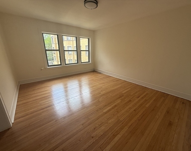 7351 N Damen Avenue - Photo Thumbnail 5