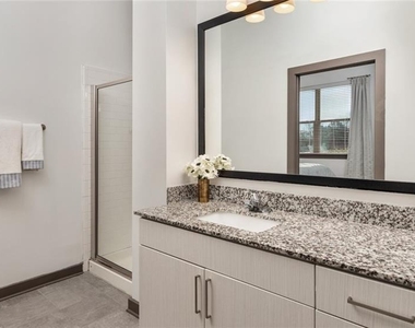 550 Northridge Parkway - Photo Thumbnail 8