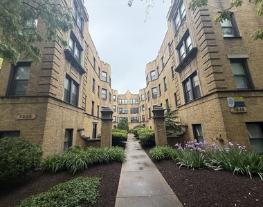 7351 N Damen Avenue - Photo Thumbnail 1