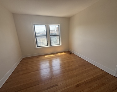 7351 N Damen Avenue - Photo Thumbnail 11