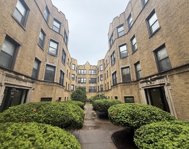 7351 N Damen Avenue - Photo Thumbnail 2