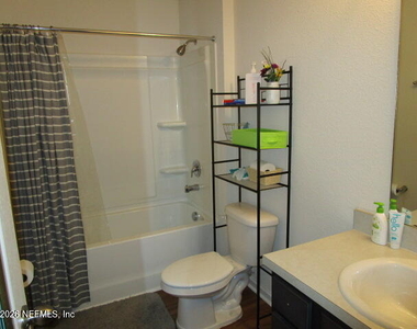 9056 Tahoe Lane - Photo Thumbnail 18
