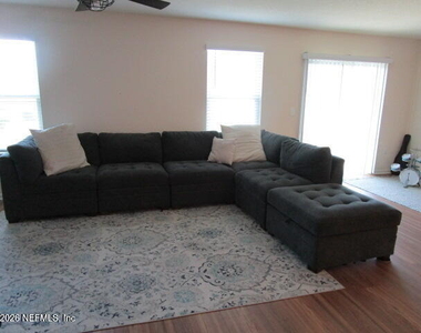 9056 Tahoe Lane - Photo Thumbnail 4