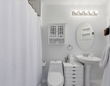 1155 W Madison Street - Photo Thumbnail 14