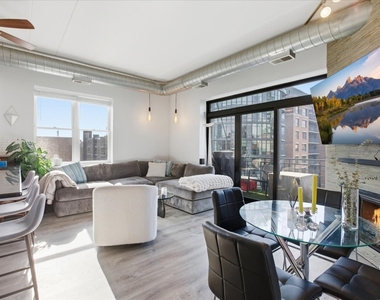 1155 W Madison Street - Photo Thumbnail 4