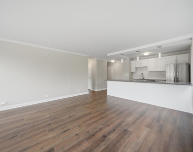 70 W Burton Place - Photo Thumbnail 4