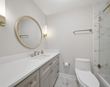 70 W Burton Place - Photo Thumbnail 10
