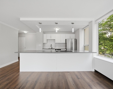 70 W Burton Place - Photo Thumbnail 5
