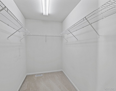260 Devoe Drive - Photo Thumbnail 21