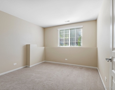260 Devoe Drive - Photo Thumbnail 16