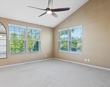 260 Devoe Drive - Photo Thumbnail 12