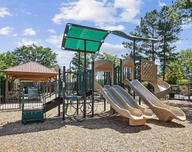 1113 Powers Ferry Place - Photo Thumbnail 39
