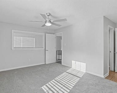 1113 Powers Ferry Place - Photo Thumbnail 18