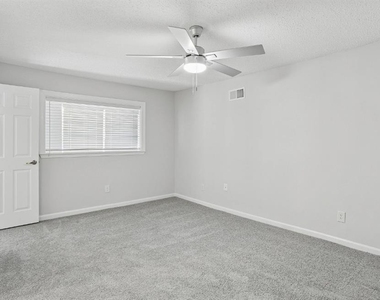 1113 Powers Ferry Place - Photo Thumbnail 21
