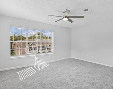 1113 Powers Ferry Place - Photo Thumbnail 16