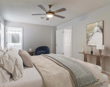 1113 Powers Ferry Place - Photo Thumbnail 14
