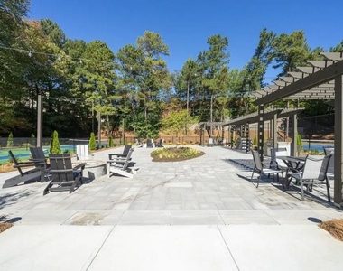 8 Cumberland Way - Photo Thumbnail 13