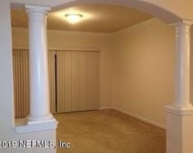 8290 W Gate Parkway - Photo Thumbnail 10